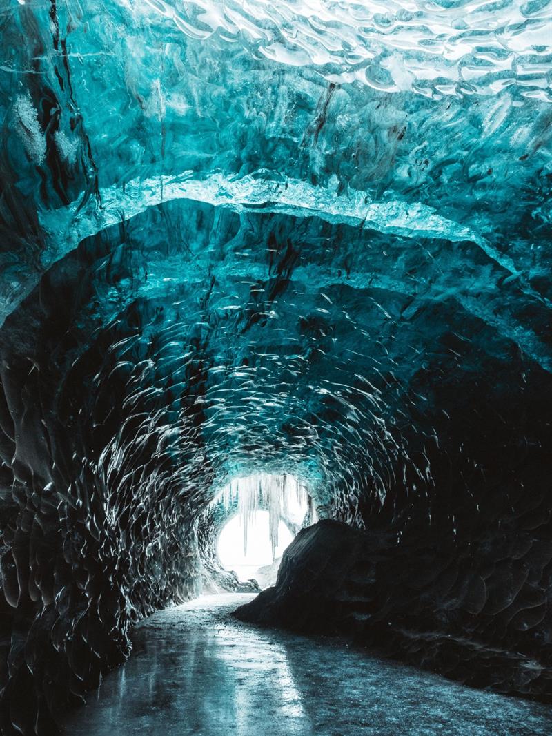 5 Best Ice Caves in Iceland